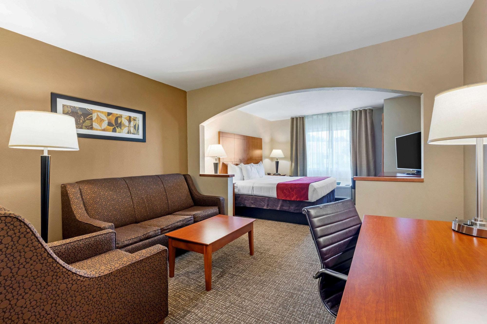 Hotel Comfort North Dallas