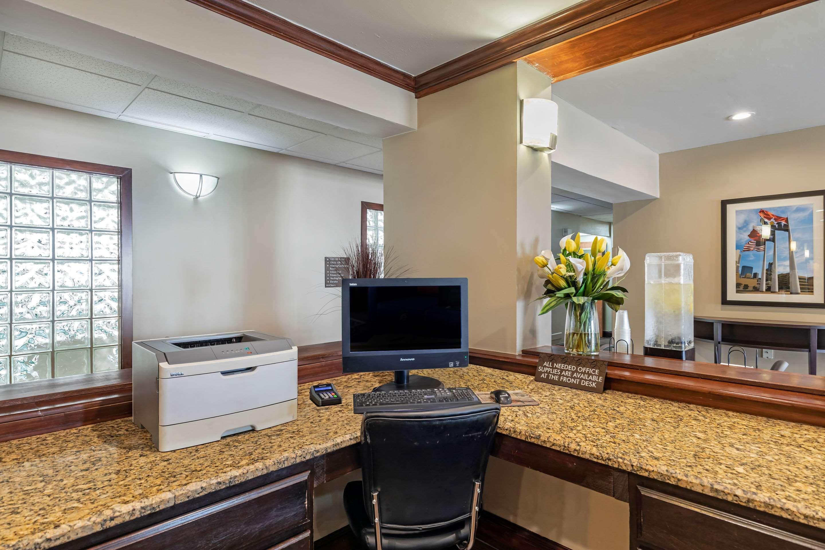 Hotel Comfort North Dallas